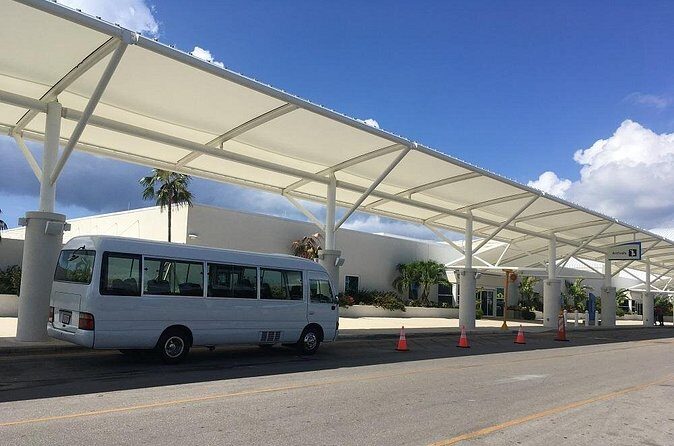 Grand Cayman Shared Airport Transfer - On the Road: Comfort, Drinks, and Why Fewer Stops Matters