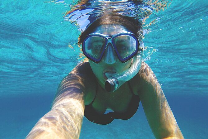 Grand Cayman Stingray City and Reef Snorkeling Combo Tour - Safety, comfort, and that helpful crew energy