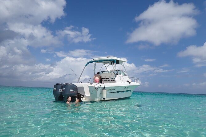 Private Tour to Stingray City & Snorkeling at Coral Gardens - Captain David: the local host behind the calm and the stories